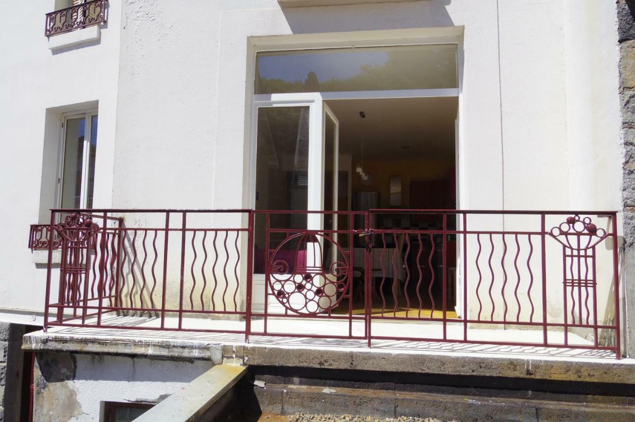 Les Volcans De Valeriane La Bourboule Exterior photo